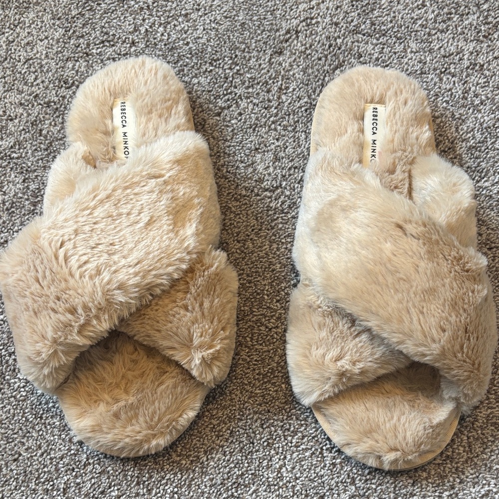 NWOB Rebecca Minkoff Fuzzy Cozy Slippers